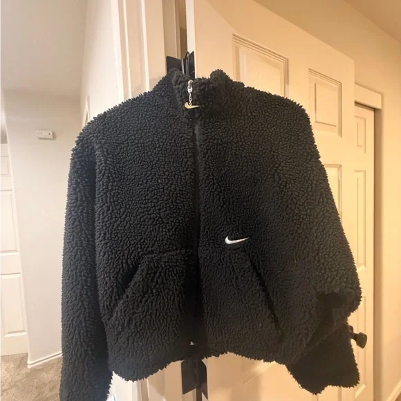 Nike Women's Black Teddy Jacket - Picture 1 of 2